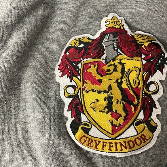 Wizarding World of Harry Potter Universal Studios Gryffindor Pullover, size M - Picture 3 of 8